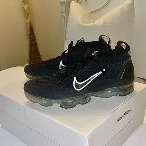 Nike Women's Black Athletic Shoes